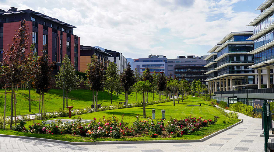 Фасилити мениджмънт | Пропърти мениджмънт | България | Фърст Фасилити България изпълнява СМР на територията на Garitage Park – София